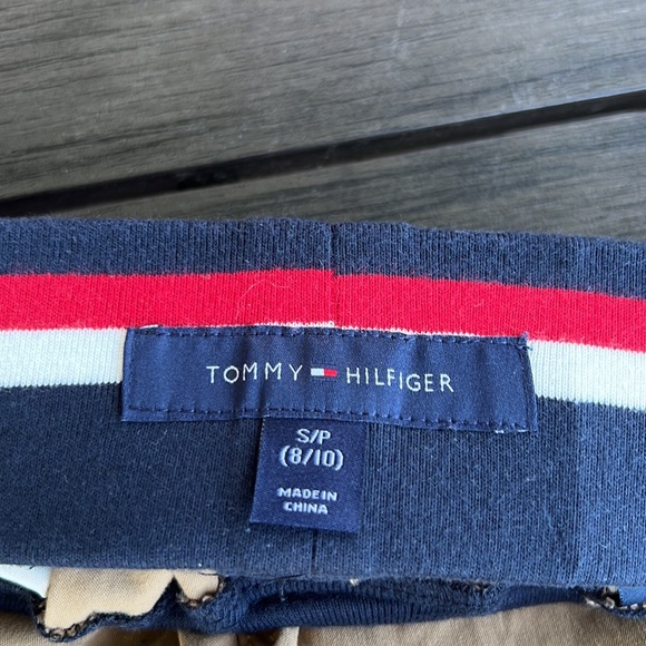 2 pairs of Tommy Hilfiger shorts - Picture 4 of 4